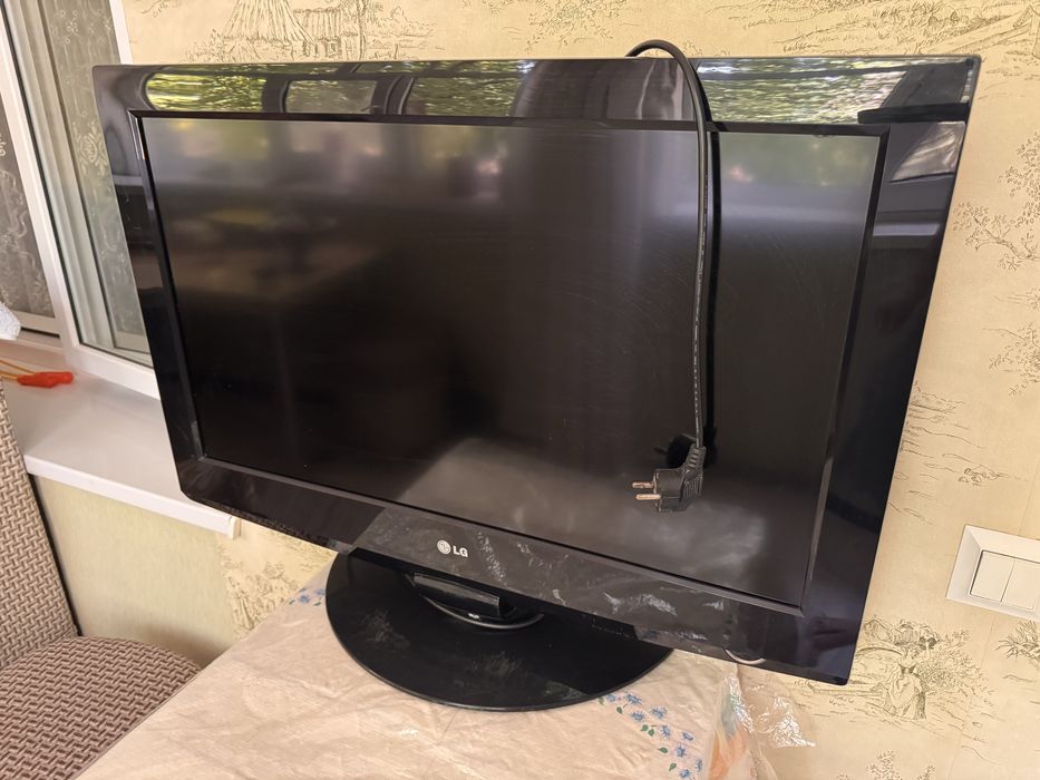 Продаю телевизор