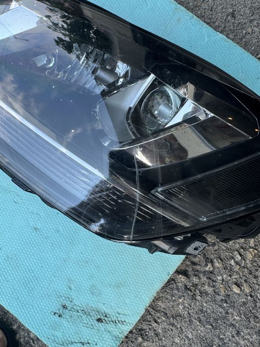 Golf 7 комплект фарове ксенон Валео