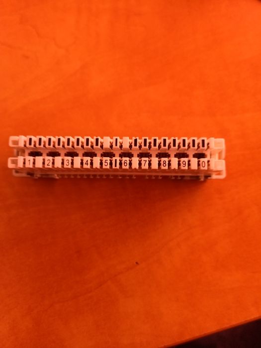 Плинт LSA Profil