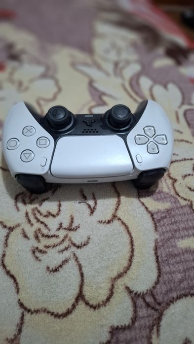 Vand controler pentru playstation 5
