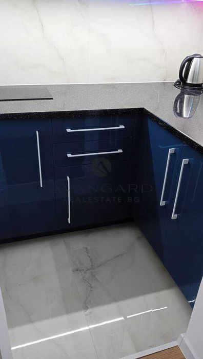 Продава се Едностаен апартамент в Пловдив, Център - 50 кв.м за 1612 €/кв.м - Снимка #5