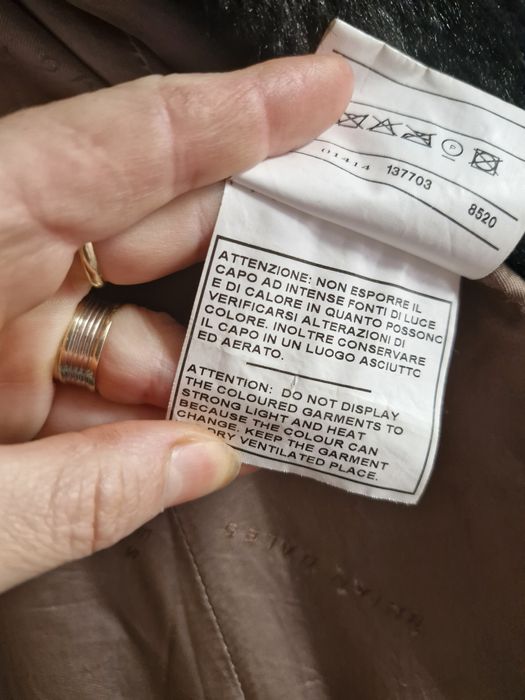 Vesta blana  Brian Dales m-l