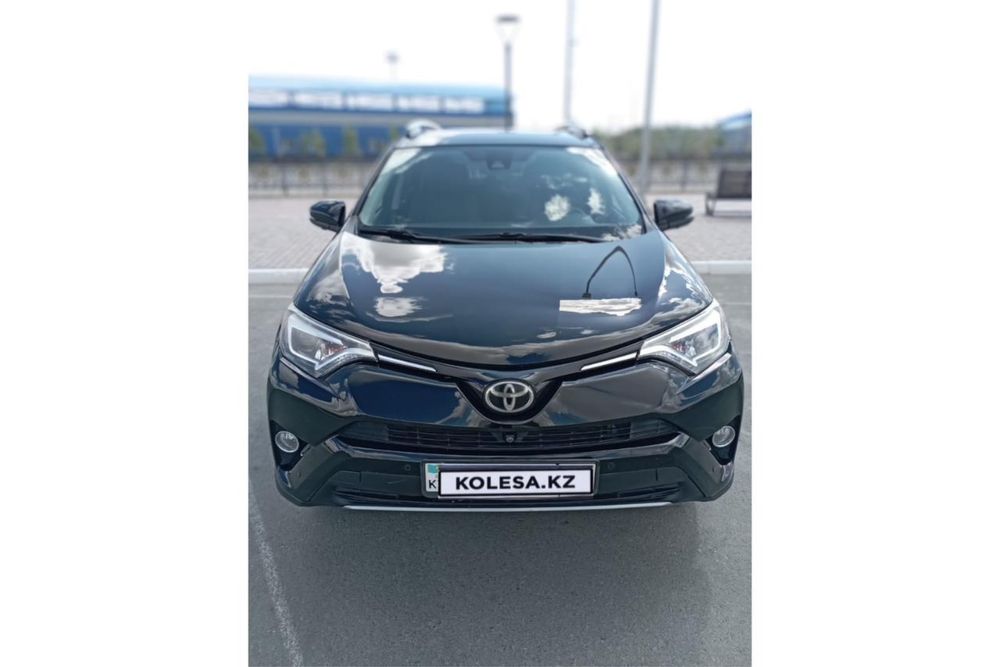 Toyota Rav4 сатылады.