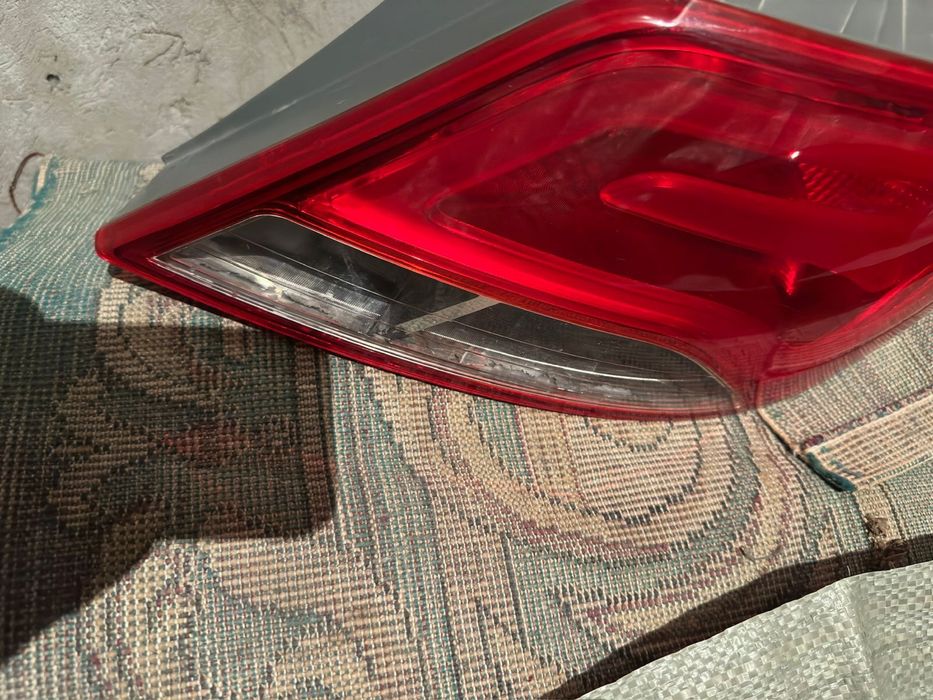 Задний фанарь правый