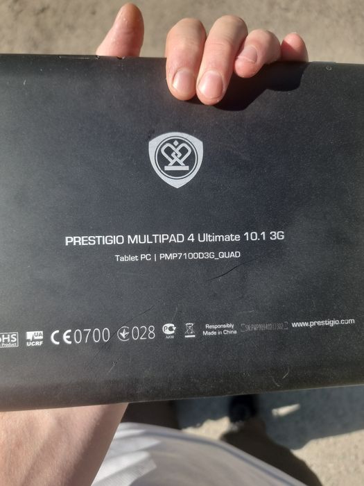 Продам планшет на запчасти