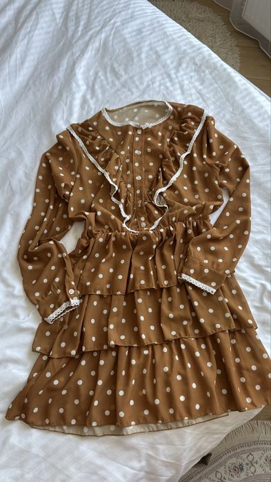 Платья женские разные