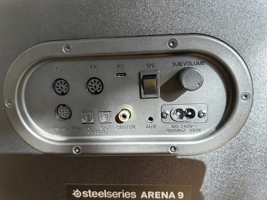 Boxe Steelseries Arena 9