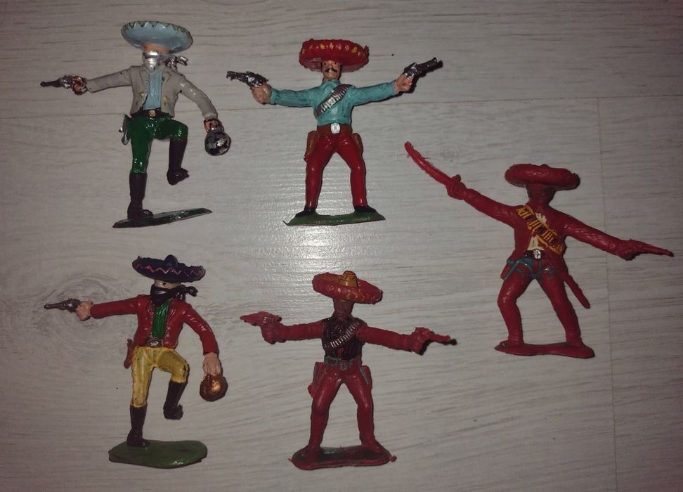 Figurine indieni greci mexicani robin hood