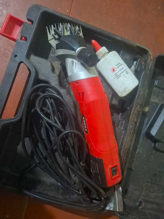 Продам машинку для стрижки овец RODEX