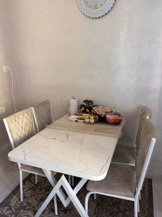 6 стуля мен. 4 стулямен стол сатылады