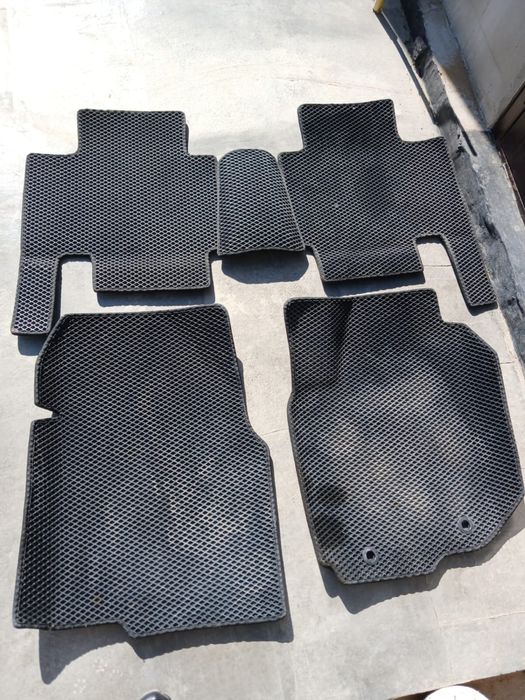 Полик Rav4 сатылады