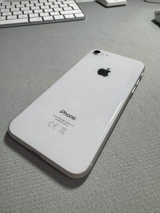 iPhone 8, 64GB, argintiu, baterie 94%