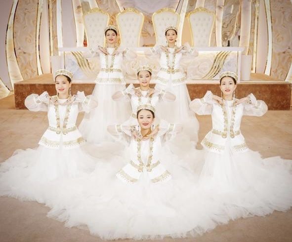 Казахские национальные костьюы