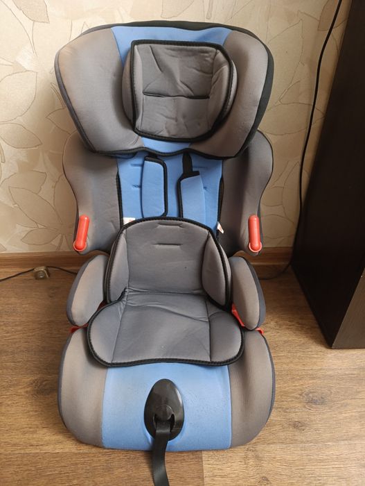 Продам автокресло