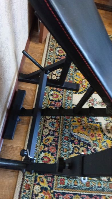 Скамья со стойками