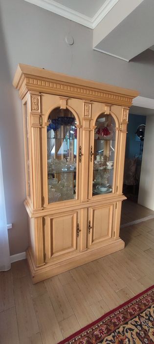 Горка гостиная комод с зеркалом