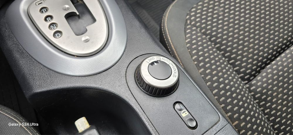 Vand nissan 2.0 155cp automat