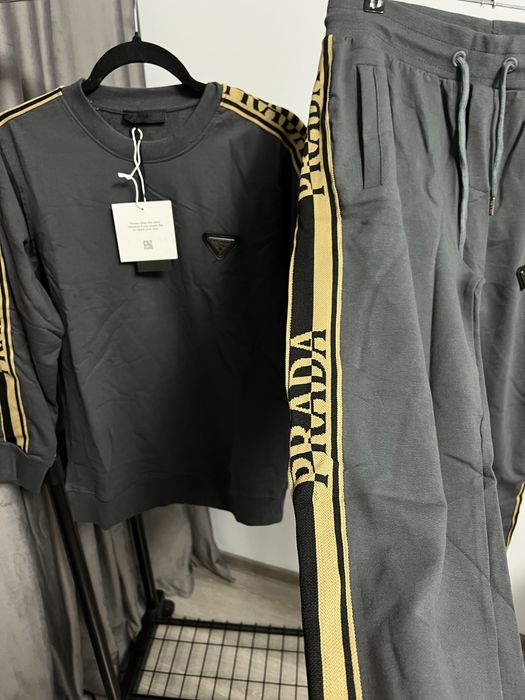 Compleu PRADA super calitate