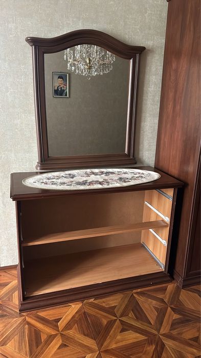 Продам спальный гарнитур б/у