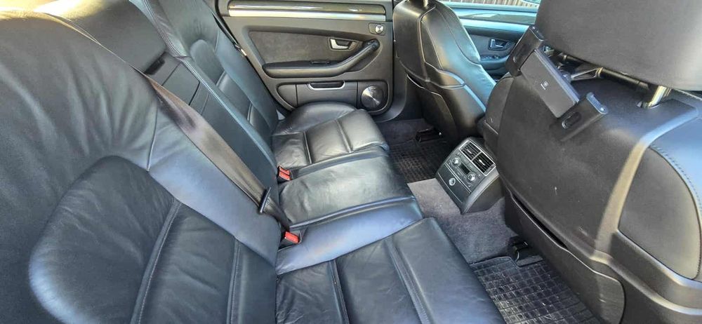 Audi S8 5.2  V10