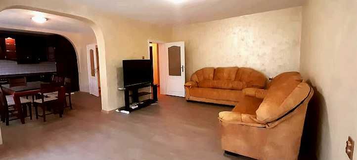 Дава се под наем Тристаен апартамент в Бургас, Възраждане - 100 кв.м за 280.5 € - Снимка #3