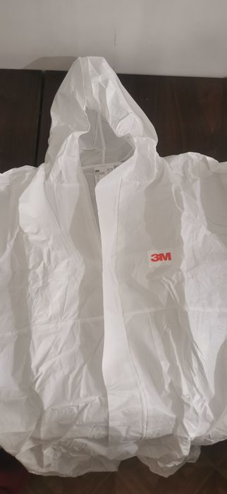 Защитные комбинезоны одноразовые 3М