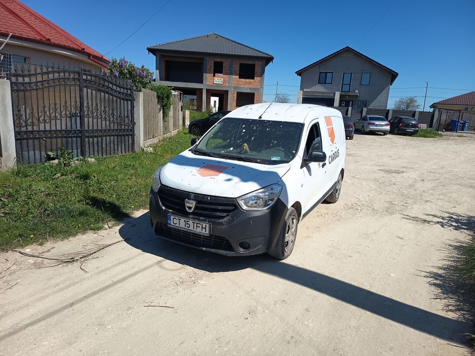 Vând Dacia dokker