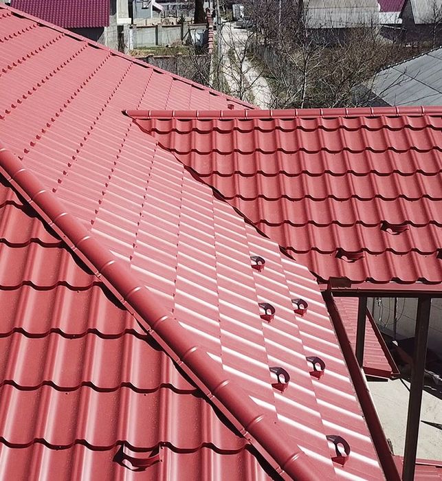 Firma acoperisuri, reparatii si montaj tigla metalica, hidroizolatii