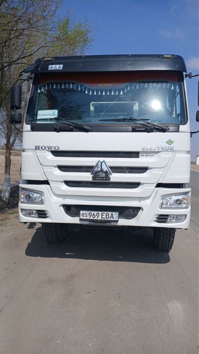 Sinotruk HOWO 32 tonnalik samansvallar