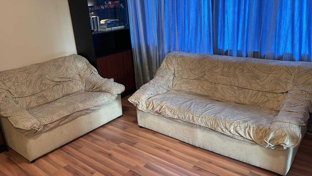 Комплект бежови дивани - двойка и тройка