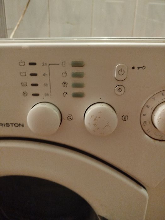 Ariston mod. lbe 129 all

CE

MOD. LBE 129 ALL

CE

MOD. LBE 129 ALL