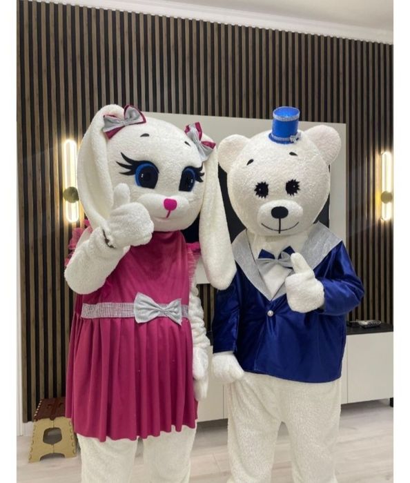 Продам Костюмы Мишка и Зайка