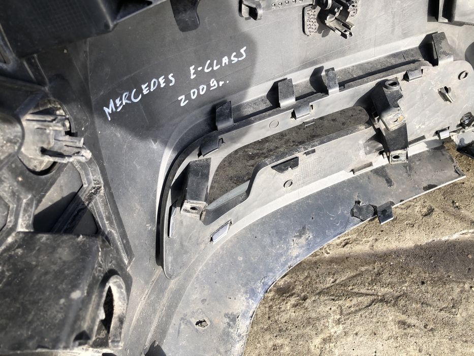 Предна броня Mercedes E klass AMG 2011