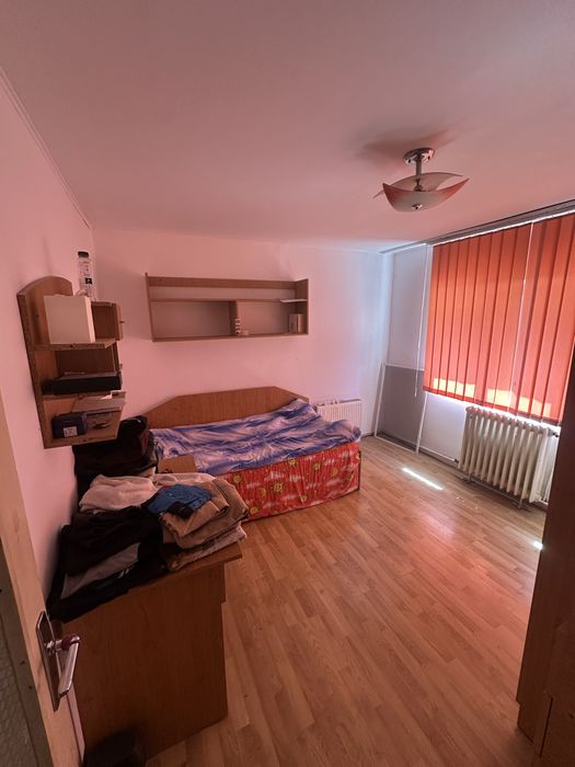 Apartament 3 camere, decomandat, et. 1, 80mp, zona centrala a orasului Beclean