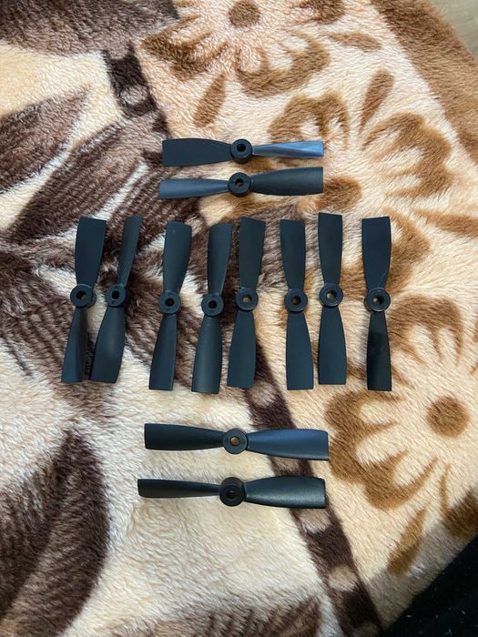 Vand 6 perechi de elici/propellers 2 lame - 4045/4x4.5 RC/Drona/Drone