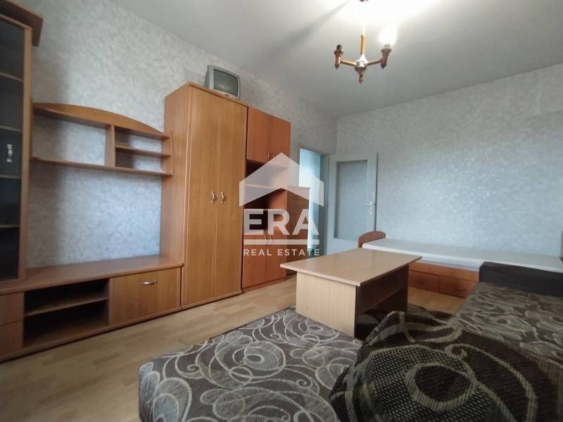 Дава се под наем Двустаен апартамент в Варна, Младост 1 - 40 кв.м за 205 € - Снимка #2