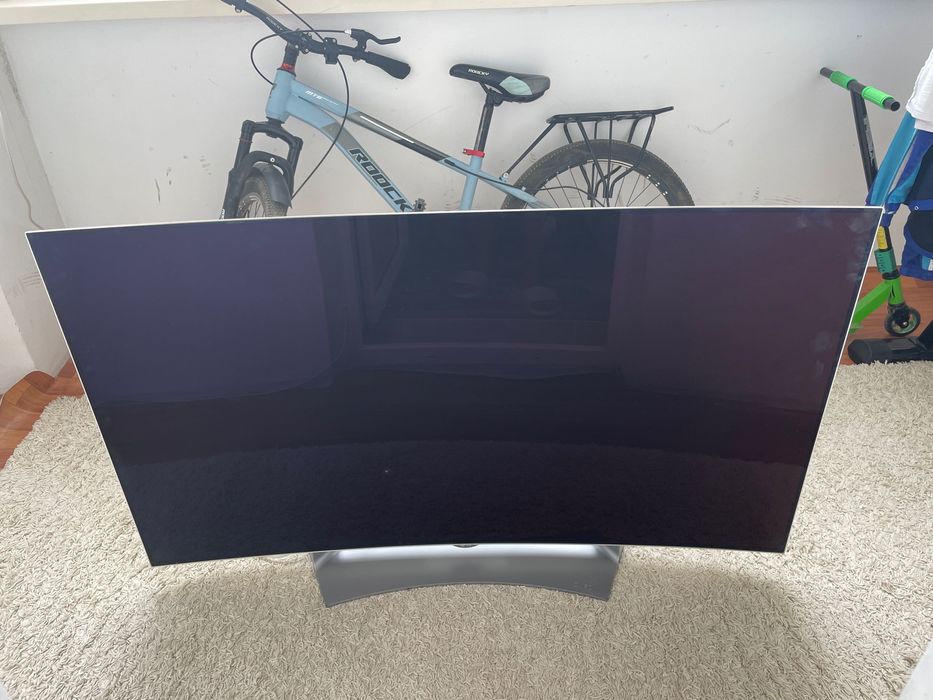 Телевизор б/у LG OLED