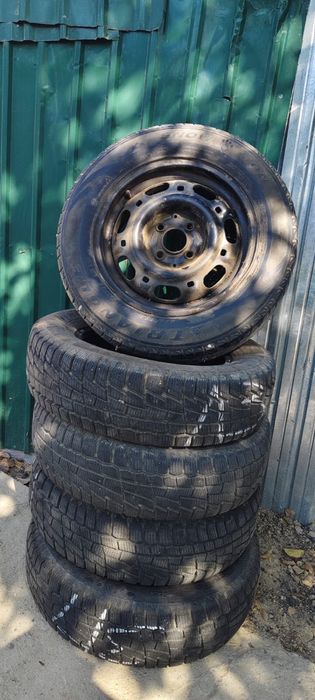 Продам резину в хорошем состоянии