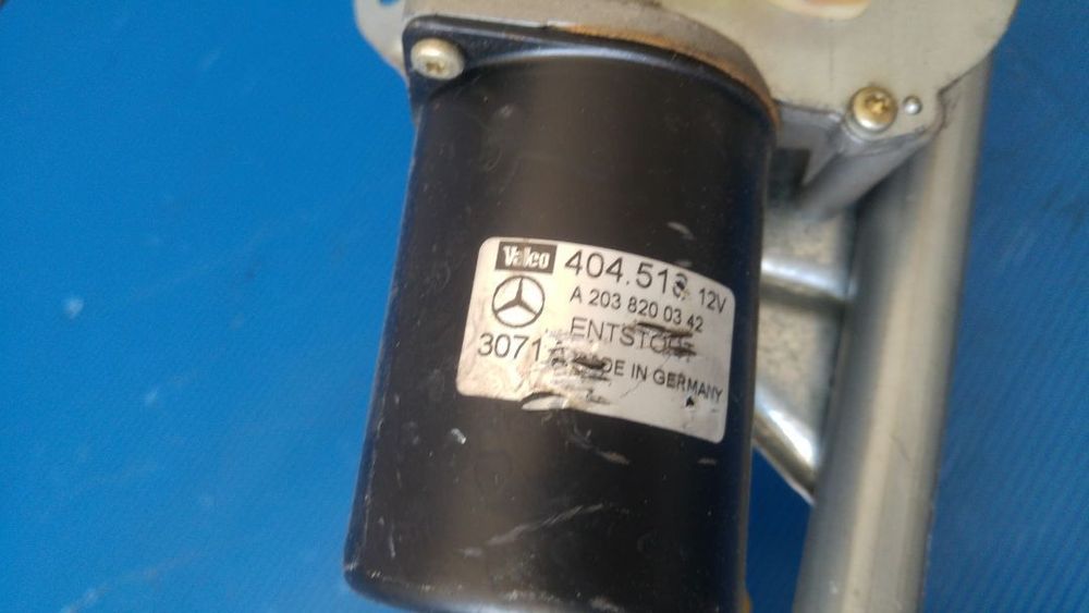 Ansamblu motoras stergatoare fata mercedes c-class w203 c200 2000-2007 a2038200342