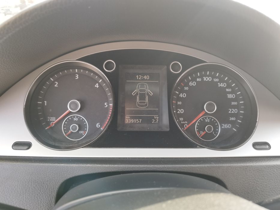Vând Volkswagen passat B6