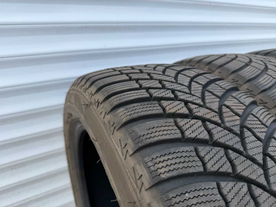 4бр. зимни Ггуми BRIDGESTONE  225/50/17 с ДОТ 44/2017