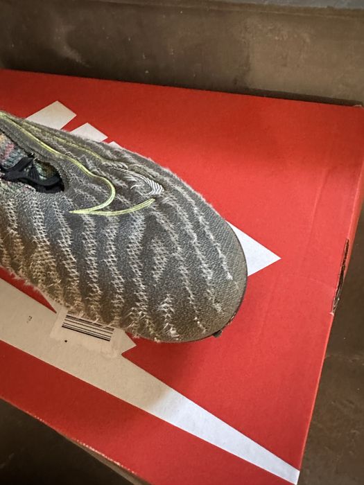 ПРОДАВАМ Nike phantom gx elite.