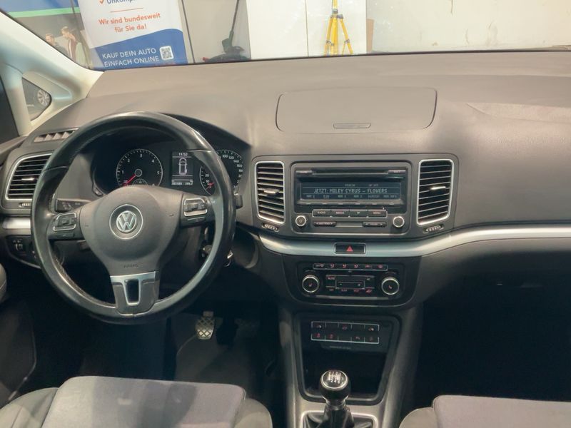 Volkswagen Sharan 2.0 TDI Style BlueMotion Tech 2011