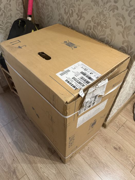 Вытяжка Samsung NK-24M7070VB/UR