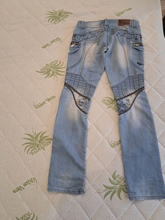 Запазени дамски дънки