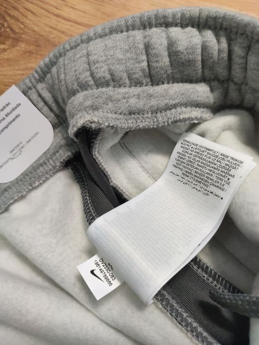 Pantaloni Nike mărimea XXL