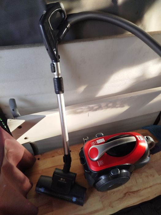 Пылесос со стаканом