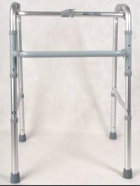 Ходунки шагающие отличного качества удобства и комфорта из Германии.