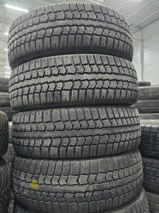 Зимние шины б/у 225/55 R17