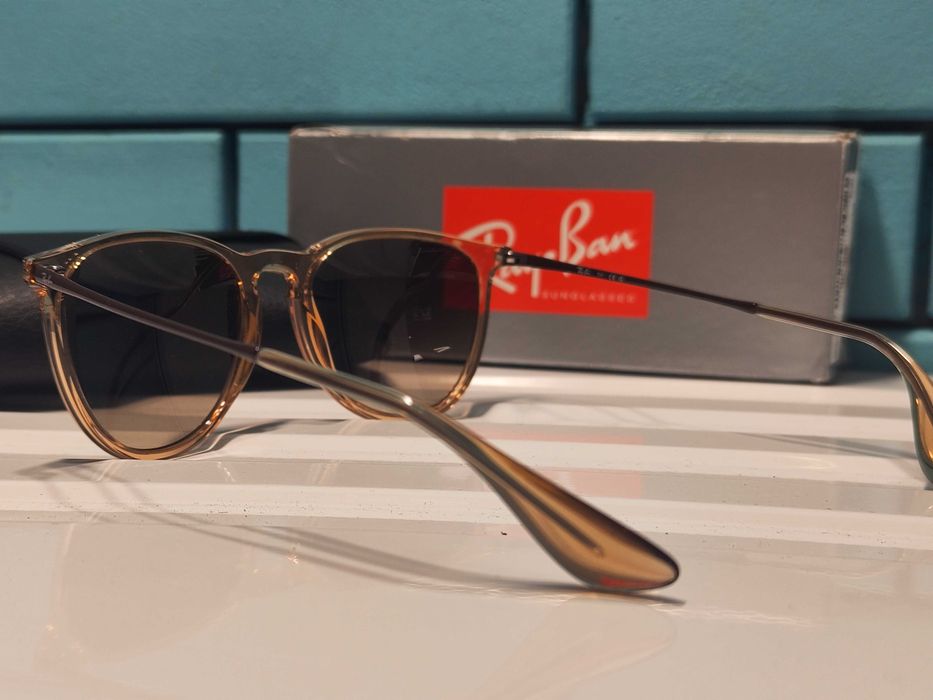 Ray-Ban RB4171 Erika слънчеви очила 54